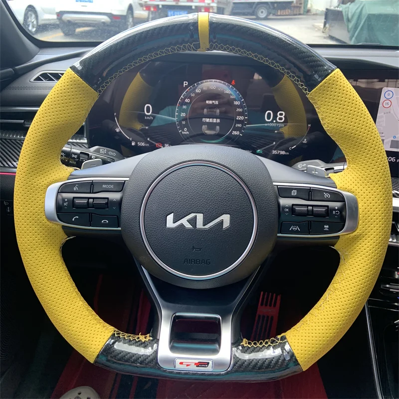 Hand-stitched carbon fibre yellow Genuine Leather car Steering Wheel Cover For KIA K5 DL3 2020-2022 Sportage 5 GT-Line 2021-2023