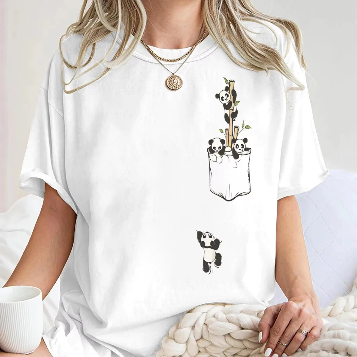 Pocket Panda Fun Creative Theme T-shirt Women Men Cute Panda Print Short Sleeve Female Casual Tshirts Y2K Tops