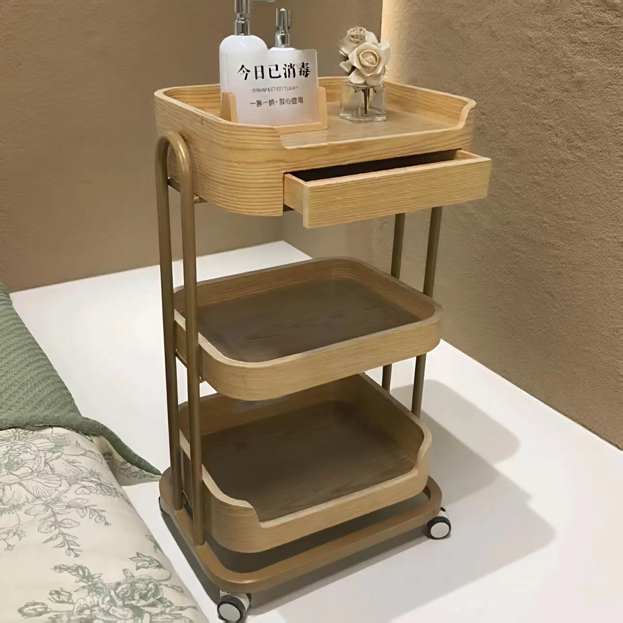 Yicheng Beauty Three-Layer Solid Wood Portable Trolley for Beauty Salon SPA Rack for Hair Care & Skin Management Salon Furniture