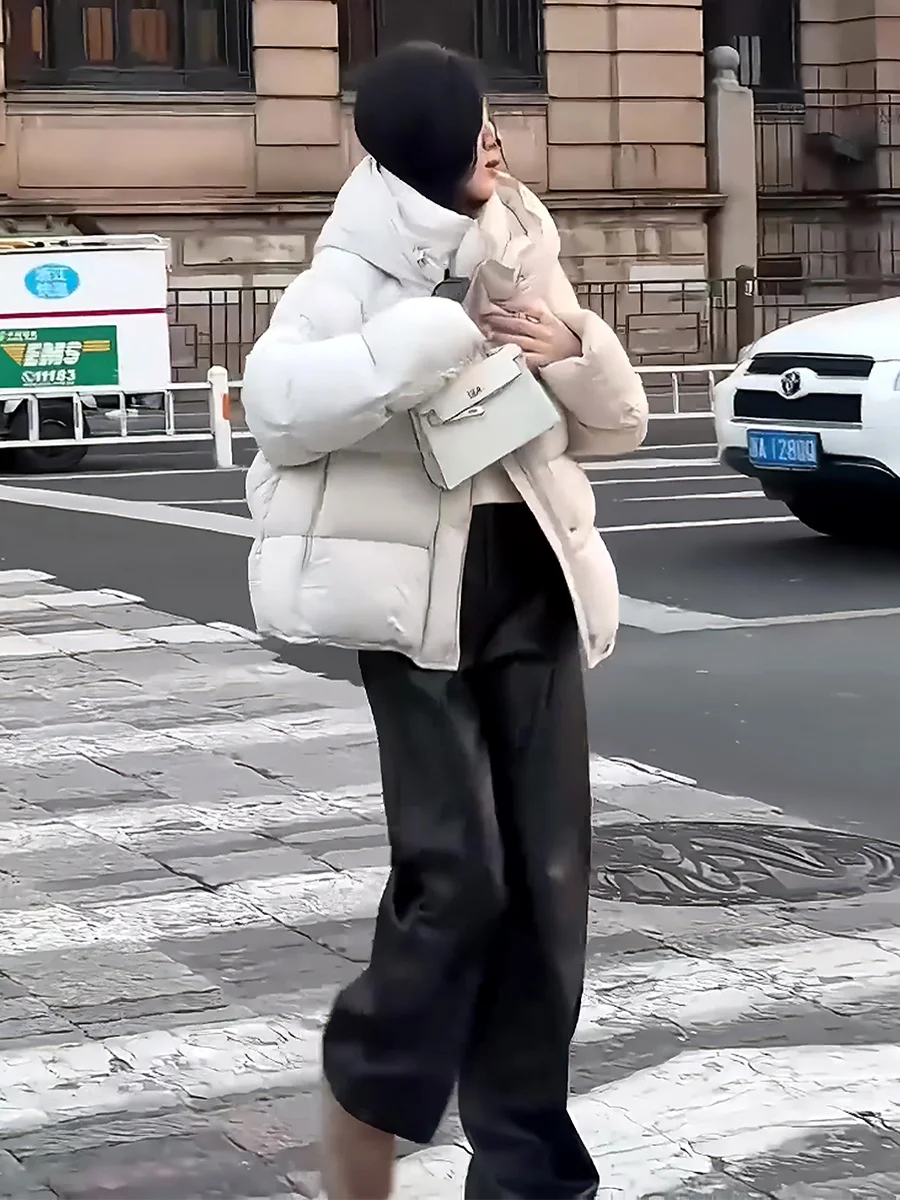 

Женская утепленная белая пуховая куртка с капюшоном на шнурке, зима 2025, новая модель, теплая верхняя одежда, модное пальто