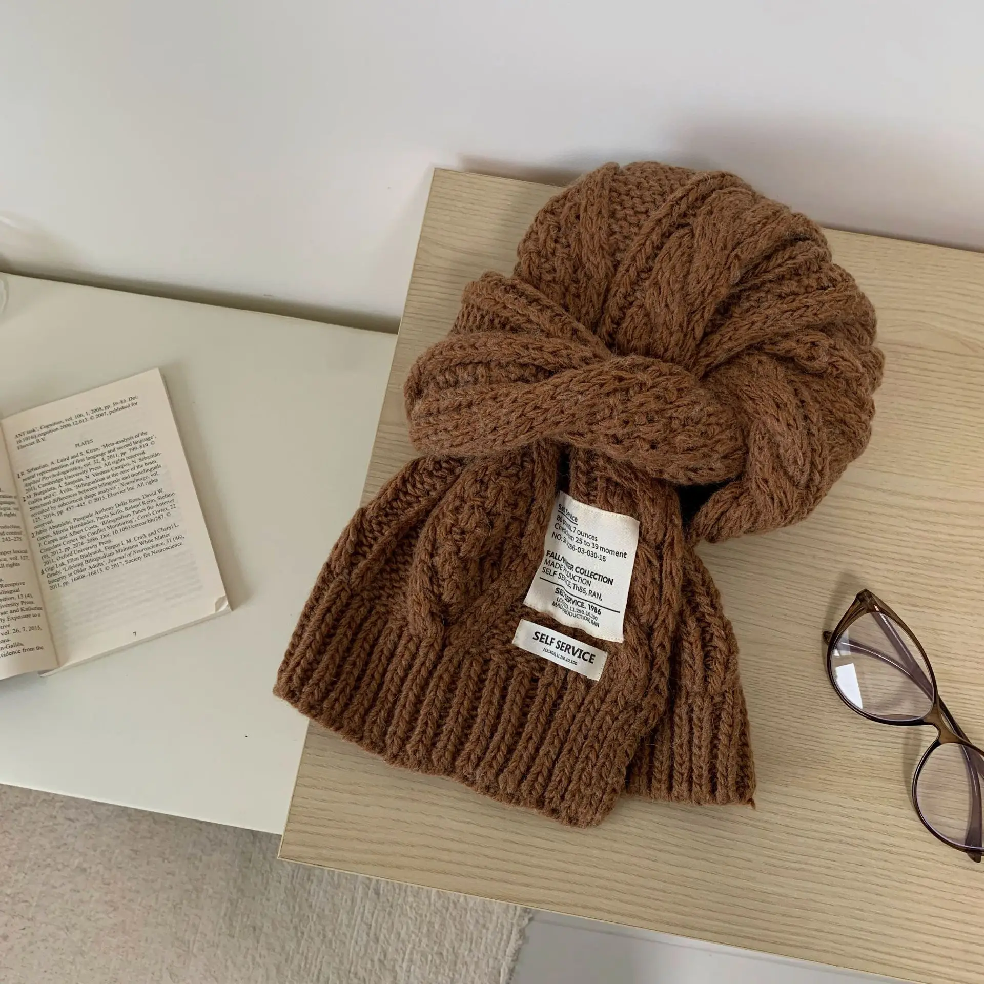 Solid color twist good-looking knitted wool patch label scarf autumn and winter warm scarf