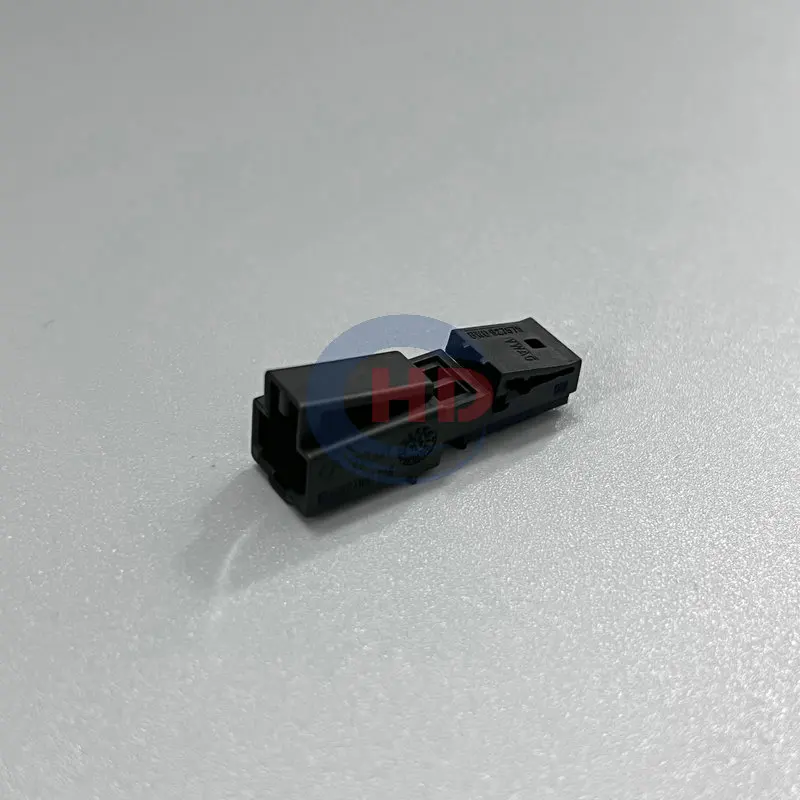 

1-20 sets 2pin Door Lamp Tweeter Connector 1563346-1 8W0971832