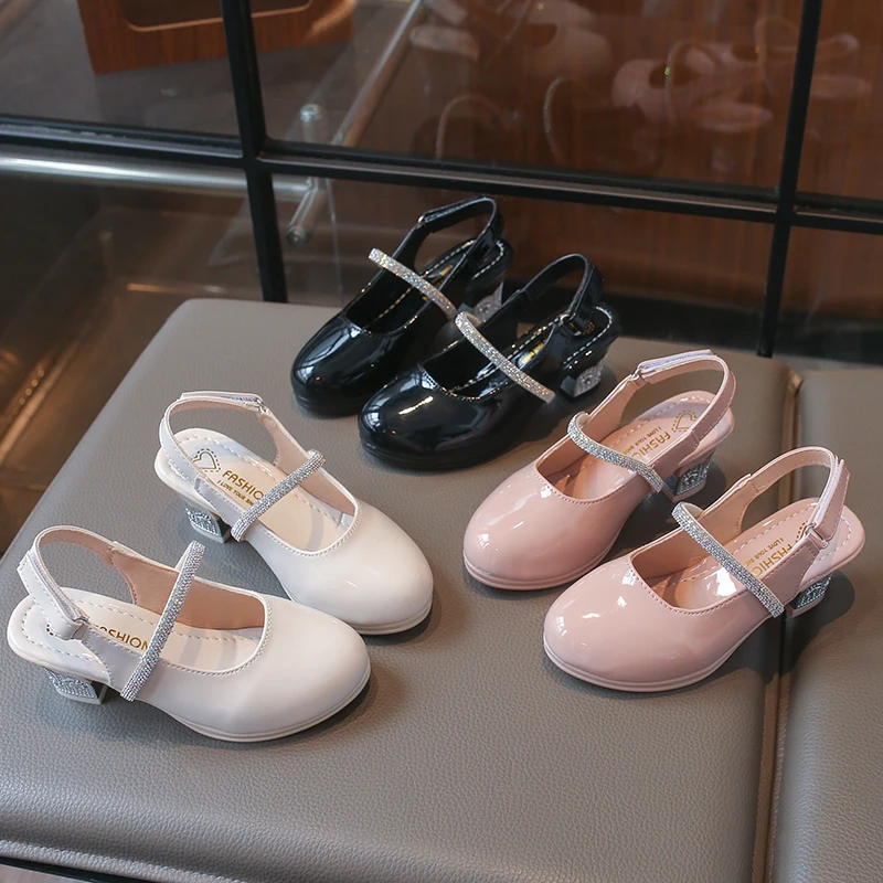 Little Girls Sparkly Sequins Strap Leather Shoes 2026 New Summer Kids High Heels Sandals Non-slip Simple Trendy Party Wedding