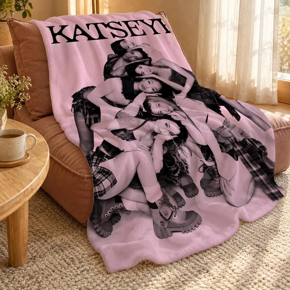 Katseye Kpop Throw Double Sided Flannel Throw Blanket Soft Travel Camping Sofa Bed Home