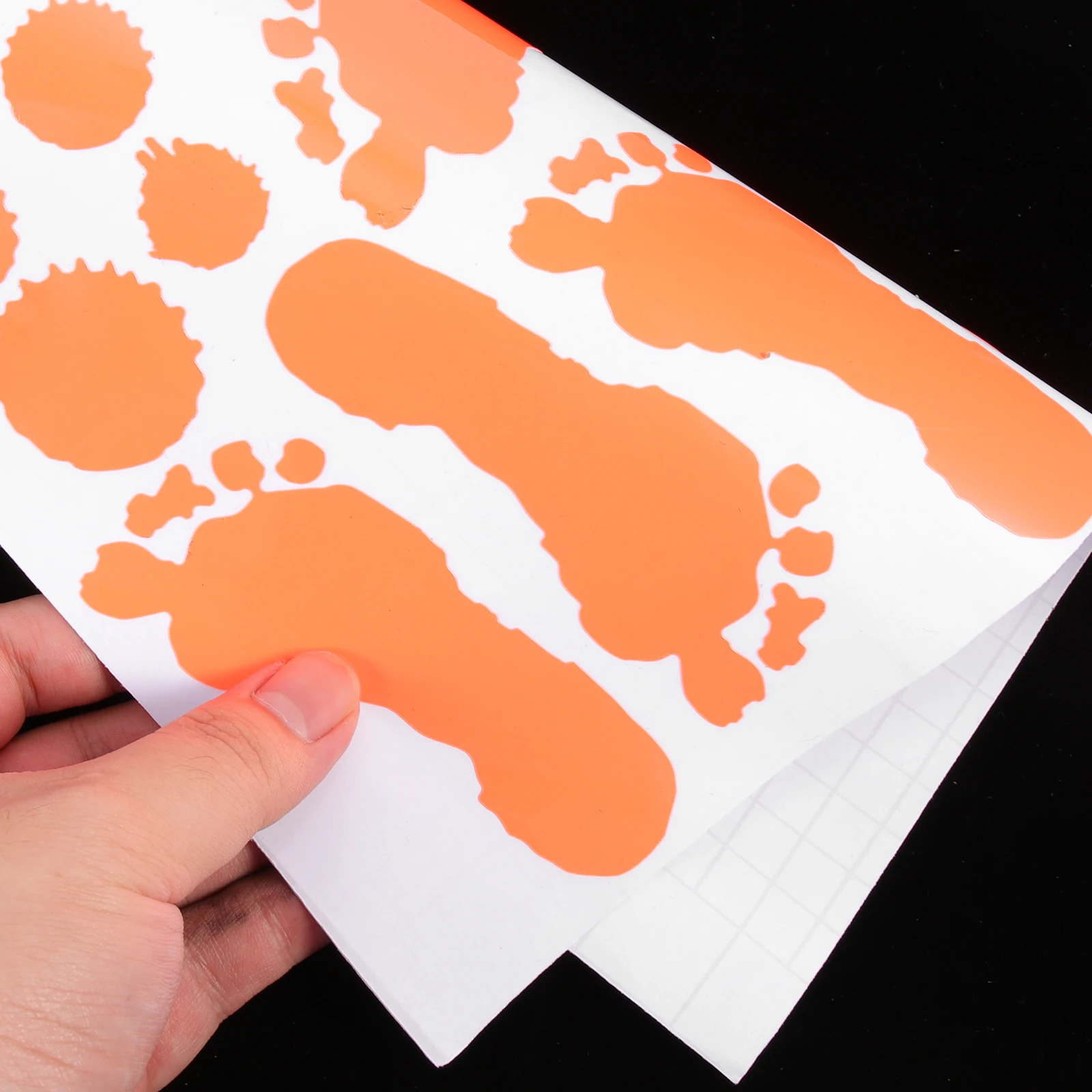 

Luminous Blood Handprint Wall Stickers Creepy Window Decoration Halloween Indoor Decorative Glowing Decals