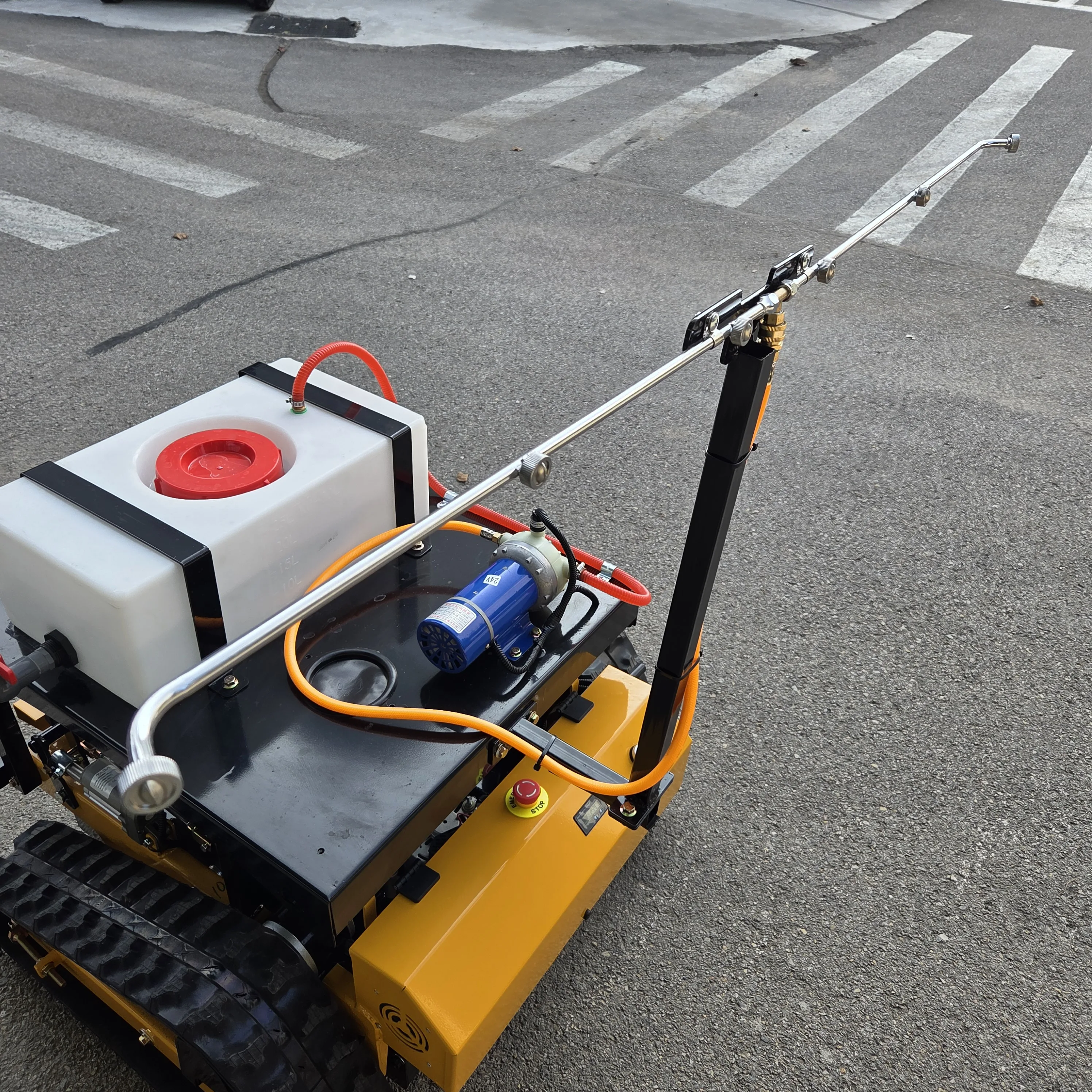 Intelligent Remote Control Sprayer, 2 in 1 Sprayer, Water Tank, Capacity for Orchard, Agriculture, 30l-60l, Hot Selling