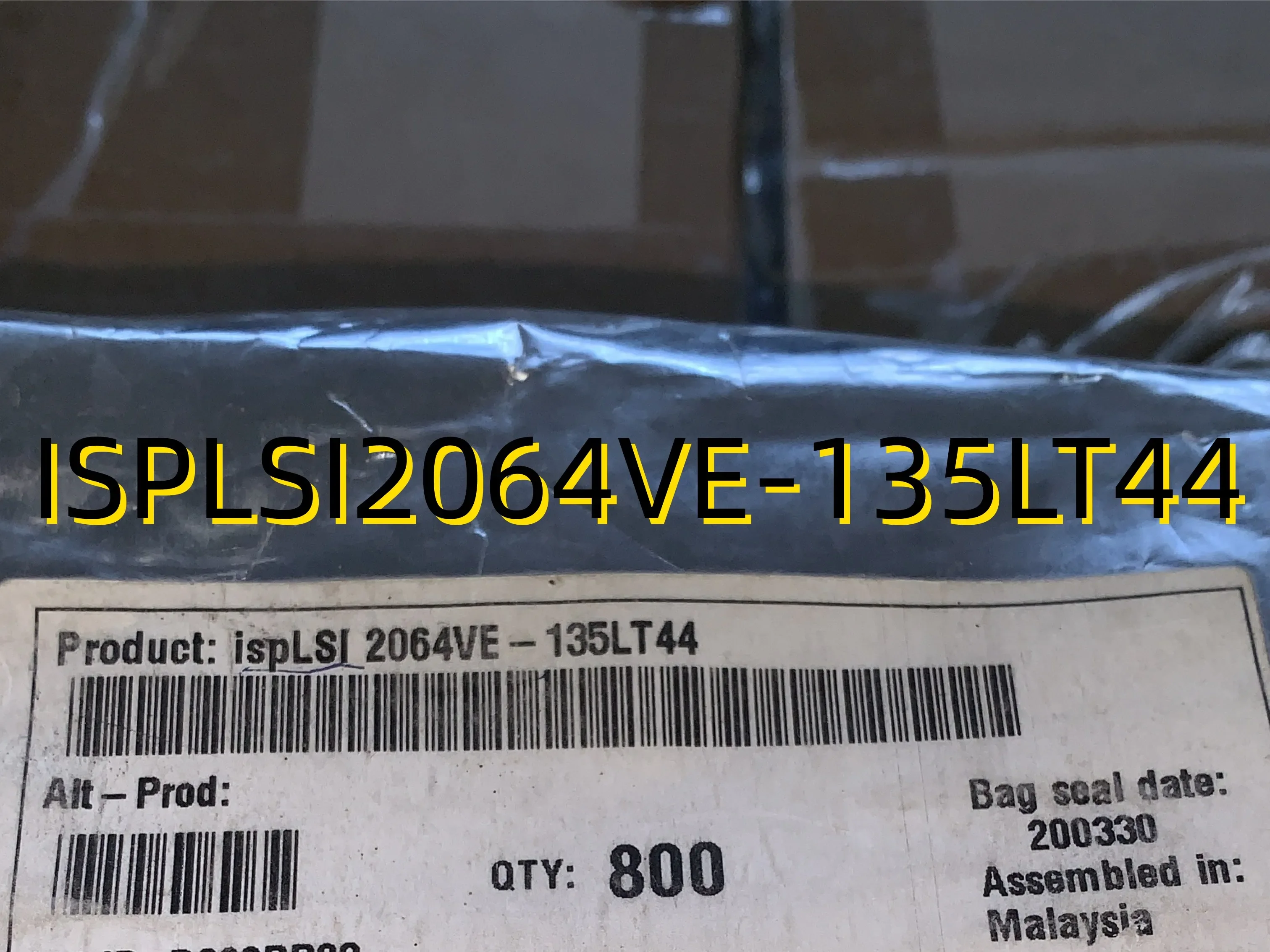 ISPLSI2064VE-135LT44 03+ TQFP44