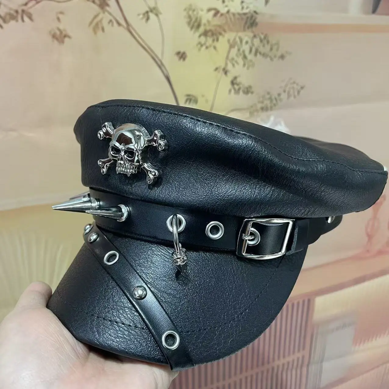 Gothic Punk Skull Rivet PU Leather Newsboy Cap Rock Hip Hop Beret Hat Retro Navy Flat Top Peaked Cap Streetwear Accessories
