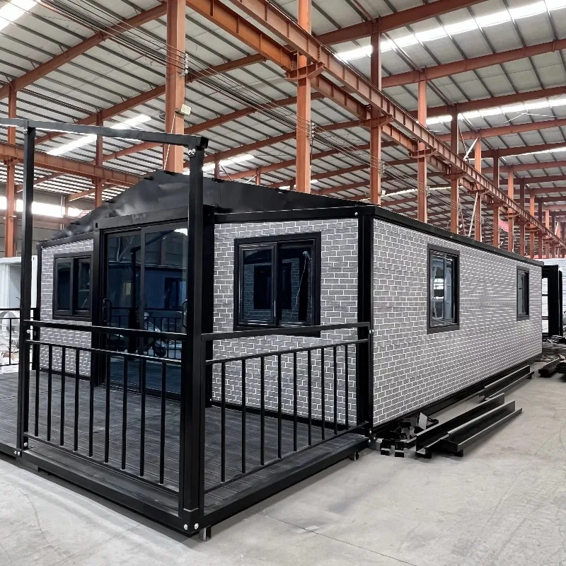 Cold-resistant Steel Modular House with Sandwich Panel 20-foot Expandable Container House Mobile Home Office & Villa Balcony