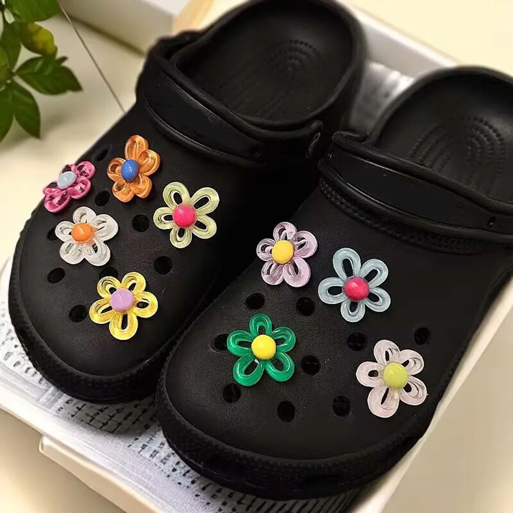 

Новые модные летние съемные аксессуары для обуви: полые декоративные элементы в виде цветов из желе с отверстиями, пряжки для самостоятельного украшения обуви