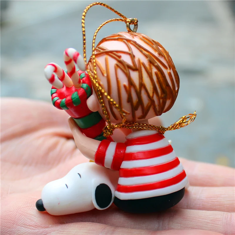 1piece 6cm Cartoon Peanuts Charlie Brown with snoopy Figure Model Toys Christmas tree ornament