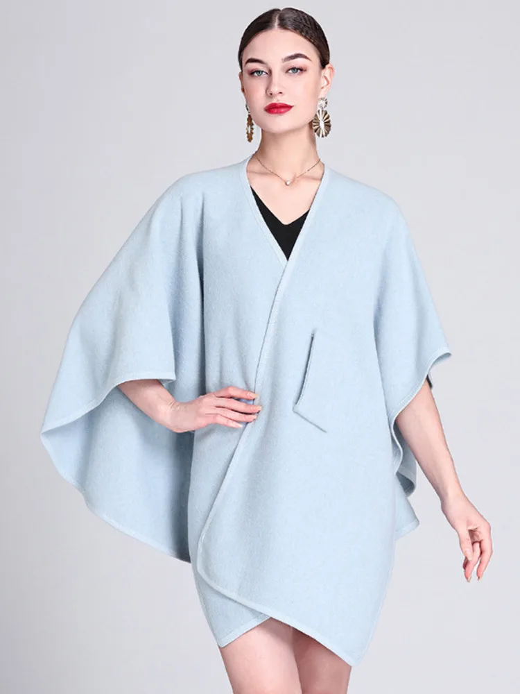 

17 Colors New In 2025 Women's Autumn Winter Shawl Outerwear Batwing Sleeve Knitted Cape Cardigan Female Loose Ponchos Coats