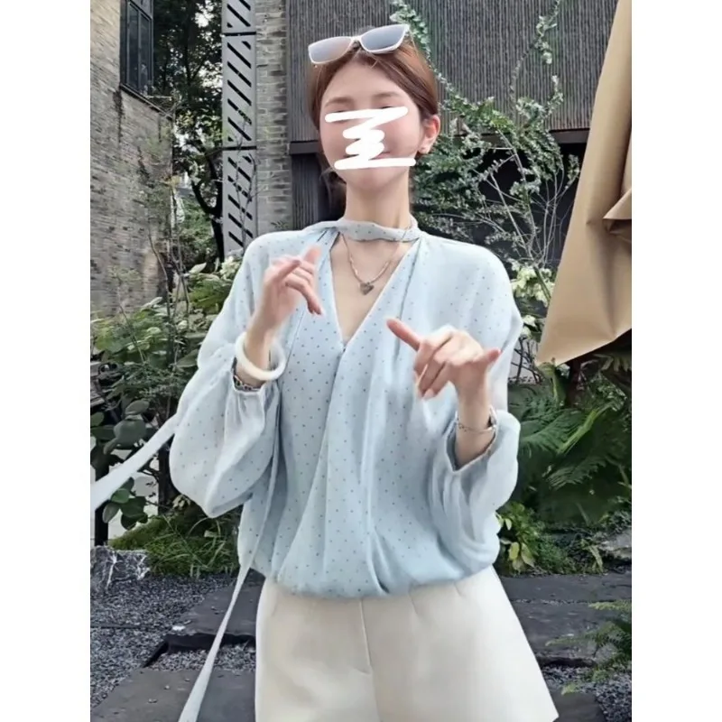 水玉模様の気質長袖シャツ女性のための春夏の新しいブラウス V ネックシャツスリムファッショントップ