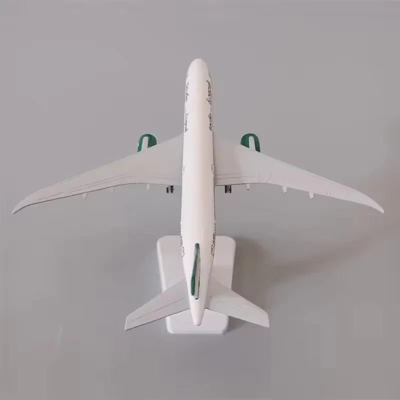 Modello di aereo pressofuso 20 cm in lega di metallo Arabia Saudita AIR B787 Airlines Boeing 787 Airways aereo aereo con ruota dei carrello di atterraggio