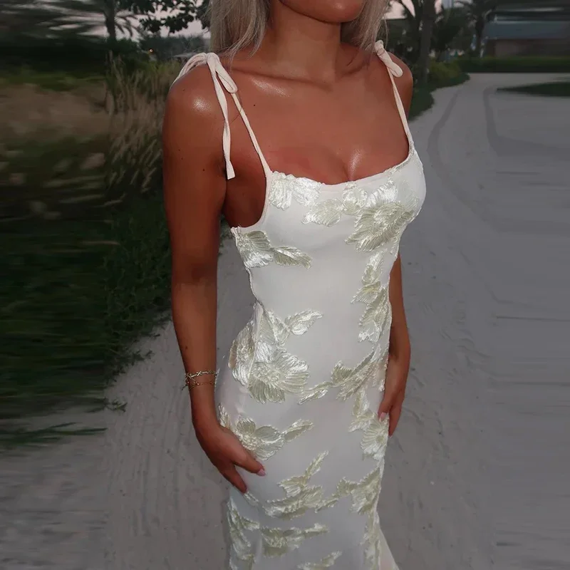 Summer New Suspender Bodycon Dress Sexy Low Cut Sleeveless Solid Wrap Hips Dress Elegant Lady Embroidery Printed Evening Dress