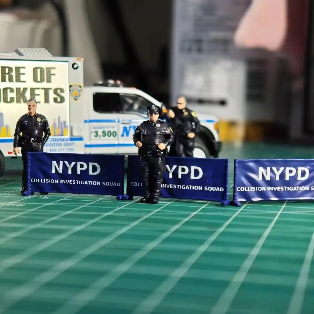 1/64 New York City Police Department  NYPD 1:64 American-Style Miniature Action Figure Car Accessories