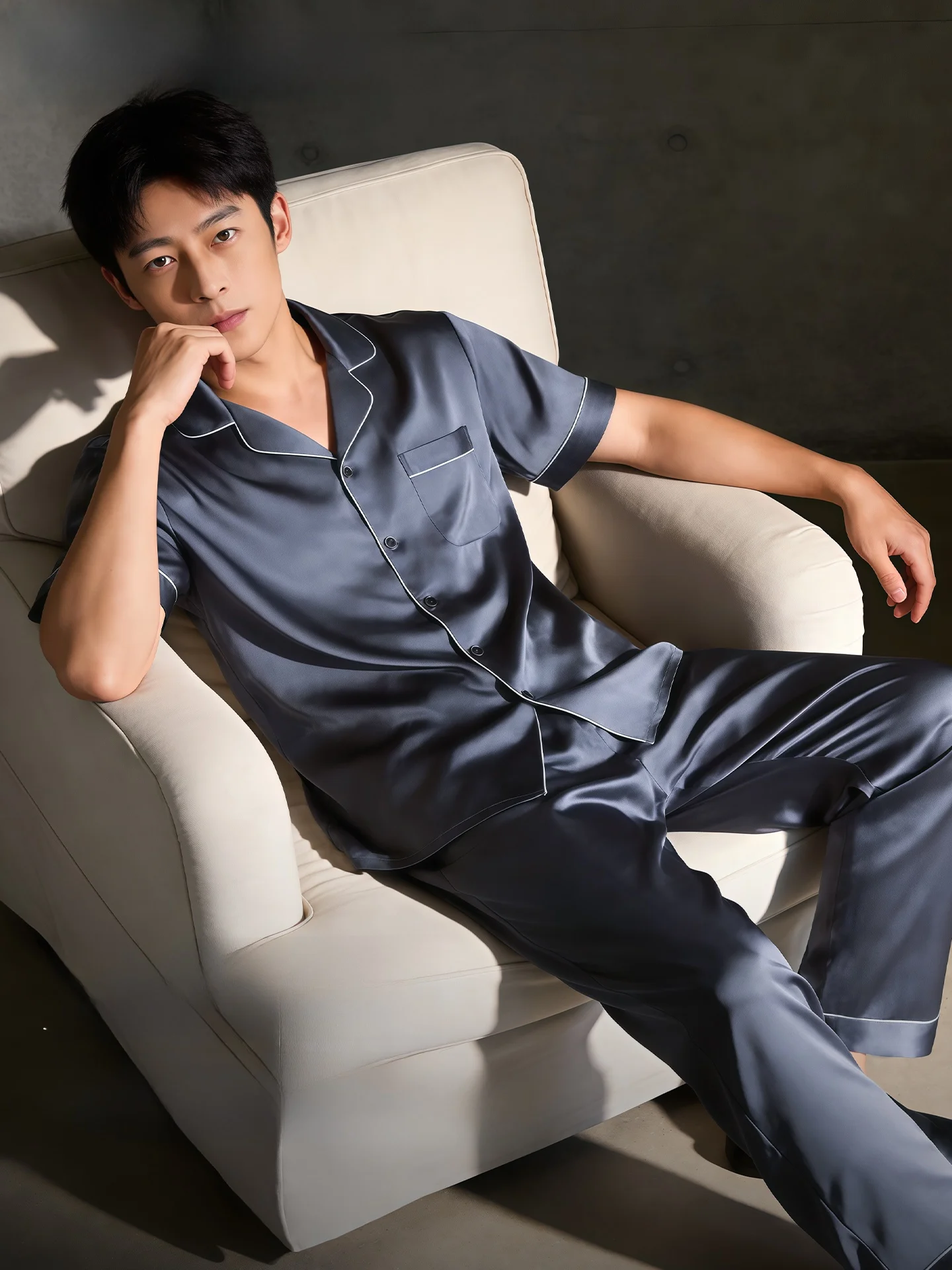 men's-ice-silk-sleepwear-short-sleeve-home-clothes-set-cool-sensation-spring-summer-lightweight-loose-fit-comfortable-nightgown