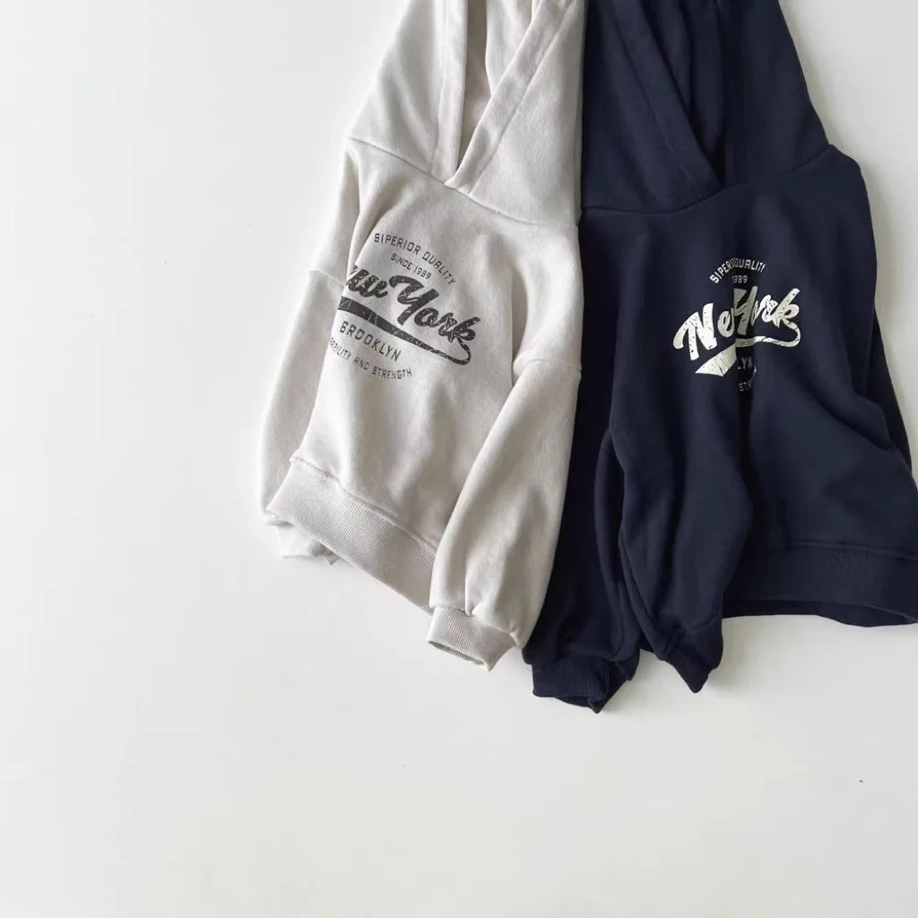 Dziecięca bluza z kapturem na długi rękaw z nadrukiem liter, luźna bluza dla chłopców i dziewczynek, jesień 2025, nowa kolekcja, ubrania dla niemowląt.