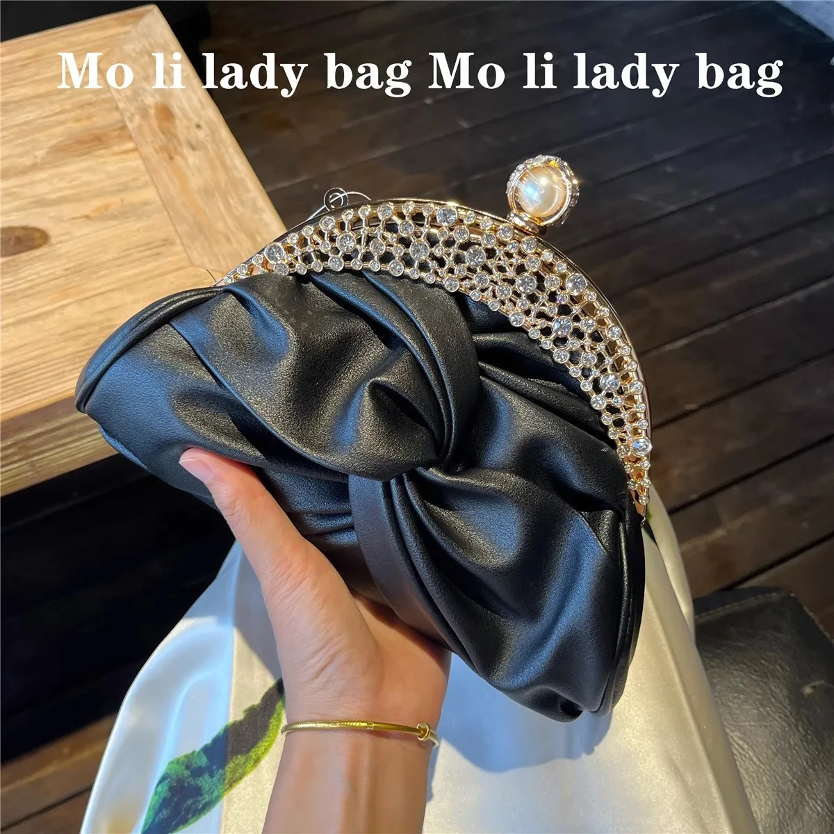 High Quality Soft PU Pleated Cloud Bag Fashion Women Handbag Glitter Rhinestones Diamond Evening Bag Wedding Party Clutch Purse