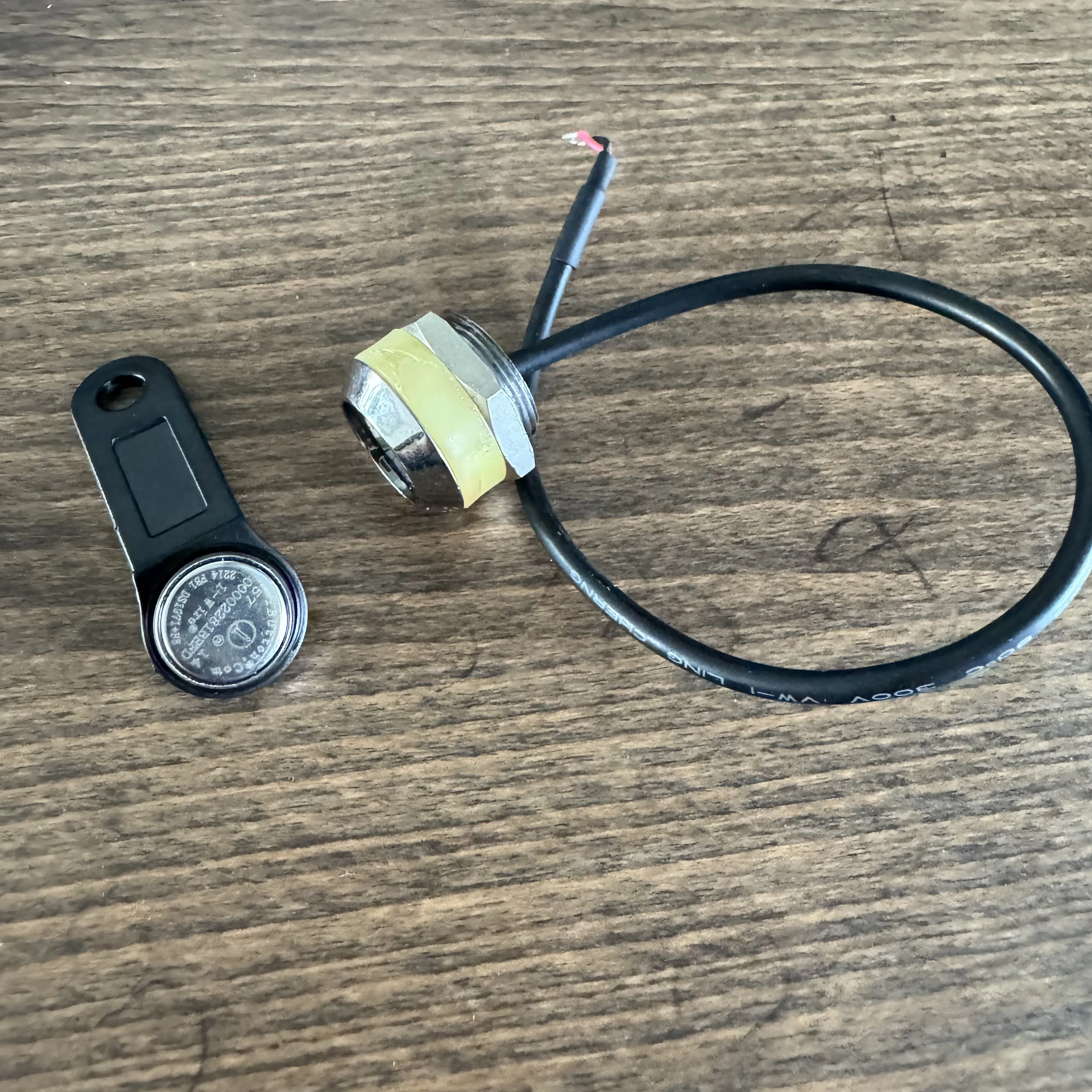 DS9092 DS1990A TM1990A Key Reader, iButton Reader, iButton Key Probe, TM Card Reader, Slim Copper for Photo GPS Trackers 20cm