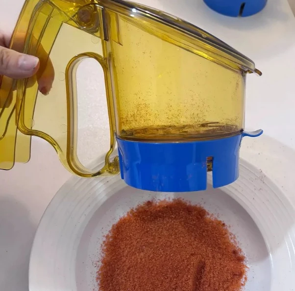 Plastic Seasoning BBQ Dispenser, Powder Sprinkler Can Only Be Used for Powders Like Pepper, Not Salt or Sugar