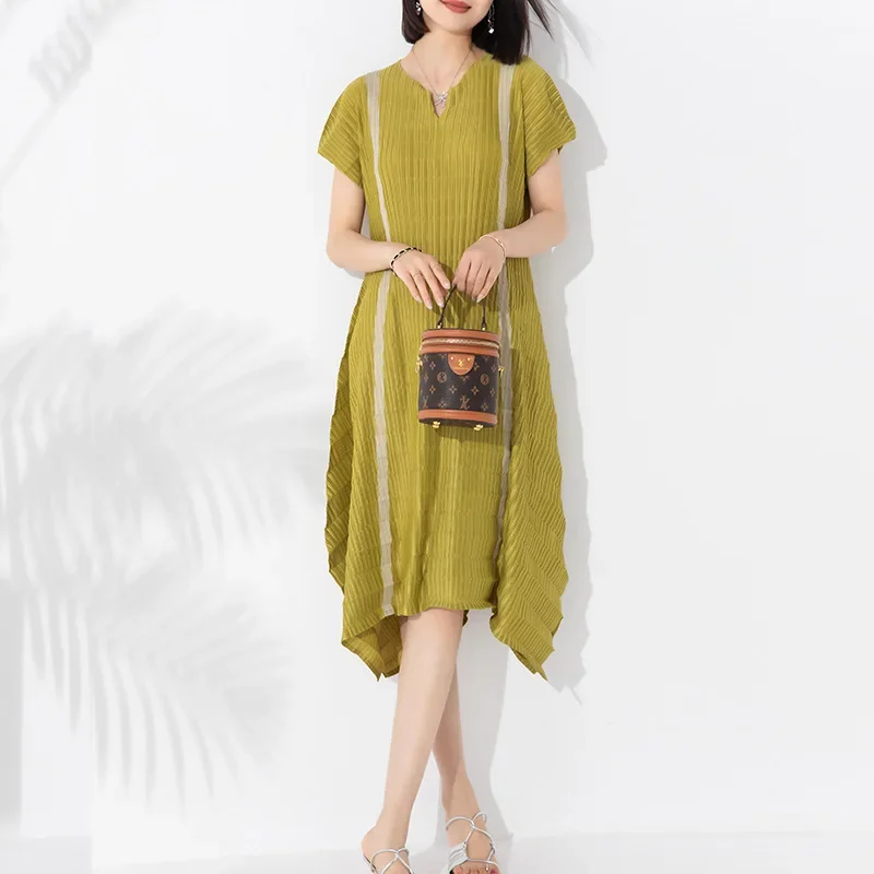 Miyake Fold Women's Summer Dress 2023New Short-Sleeved Crew Neck Pulpit Color Collision Irregular Large Swing Mid-length Dresses