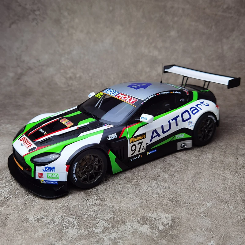 

AUTOART 1:18 Aston Martin VANTAGE V12 BATHURST 12HOUR 2015 #97 Race car Collector car model Furniture for display