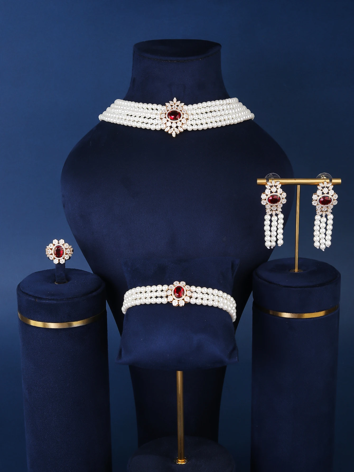 

Korean Style Five Multilayer Pearl Choker Necklaces for Women Crystal Zircon Flowers Necklaces Weddings Bride Jewelry