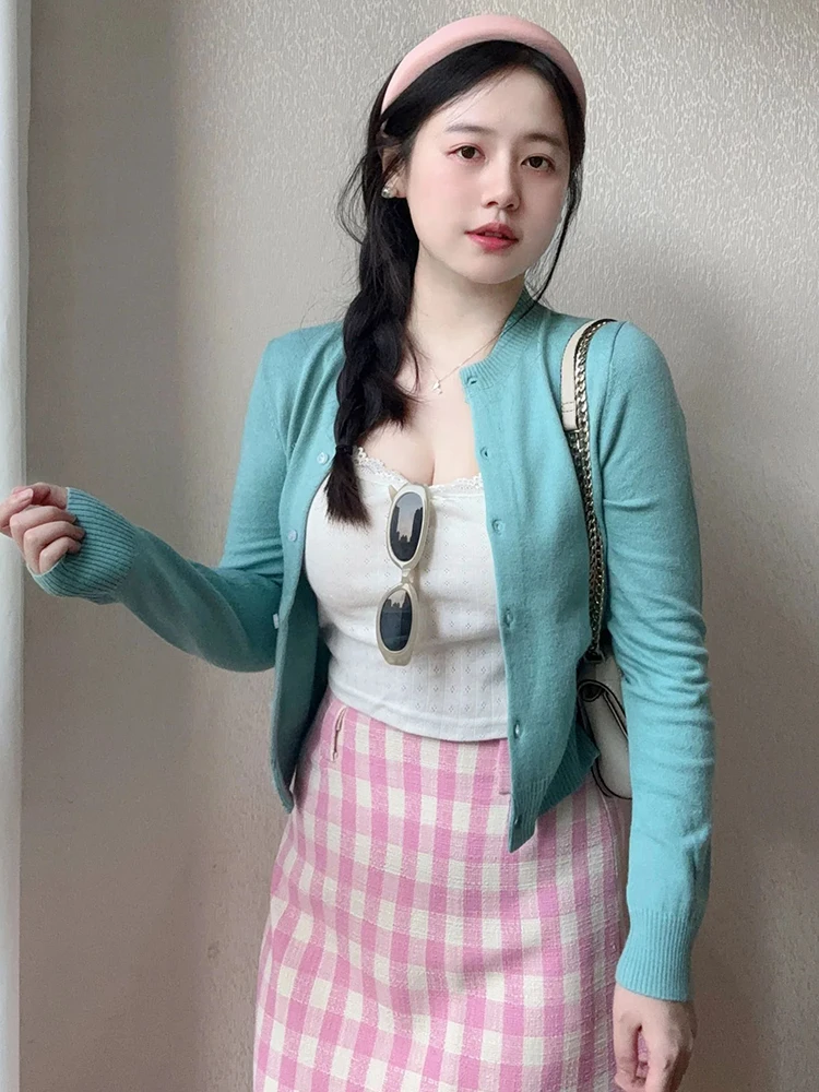 

2024 New Knitted Cardigan Jaet Women's Early Autumn Wardrobe round Ne Slim Fit ort Sve Long irt Outerwear