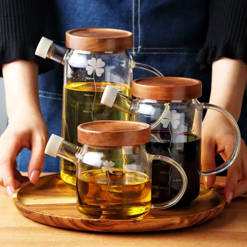 550/750ML Wooden Lid+glass Material Graduated Oil Bottle Suitable for Storing Liquid Foods Such As Soy Sauce Vinegar Scented Tea