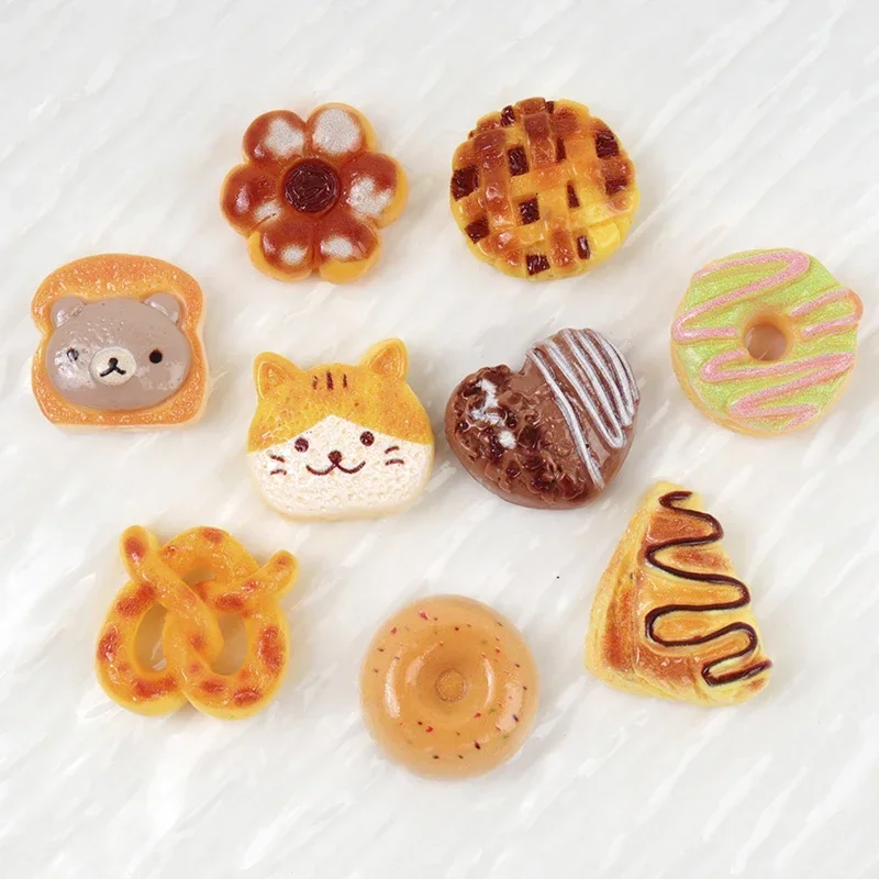 10/100Pcs Resin Patch Simulation Bread Cake Donut DIY Food Play Scrapbook Dollhouse Decorations DIY Decor Keychains Materials