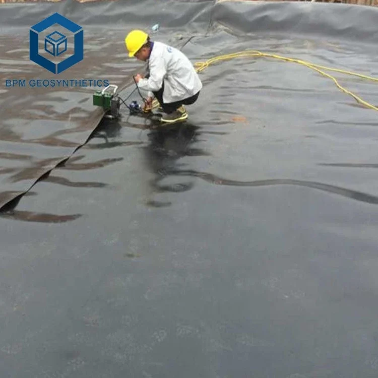 LST900 China Geomembrane Welding Machine Hot Wedge Welder For Landscaping In UK