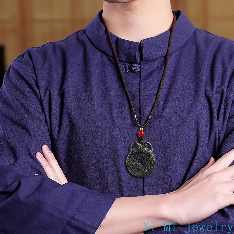 ميانمار الطبيعية A-الصف قلادة من اليشم الأسود الدجاج آمنة مشبك قلادة من اليشم عالية الجودة الرجال والنساء اليشم قلادة مجوهرات