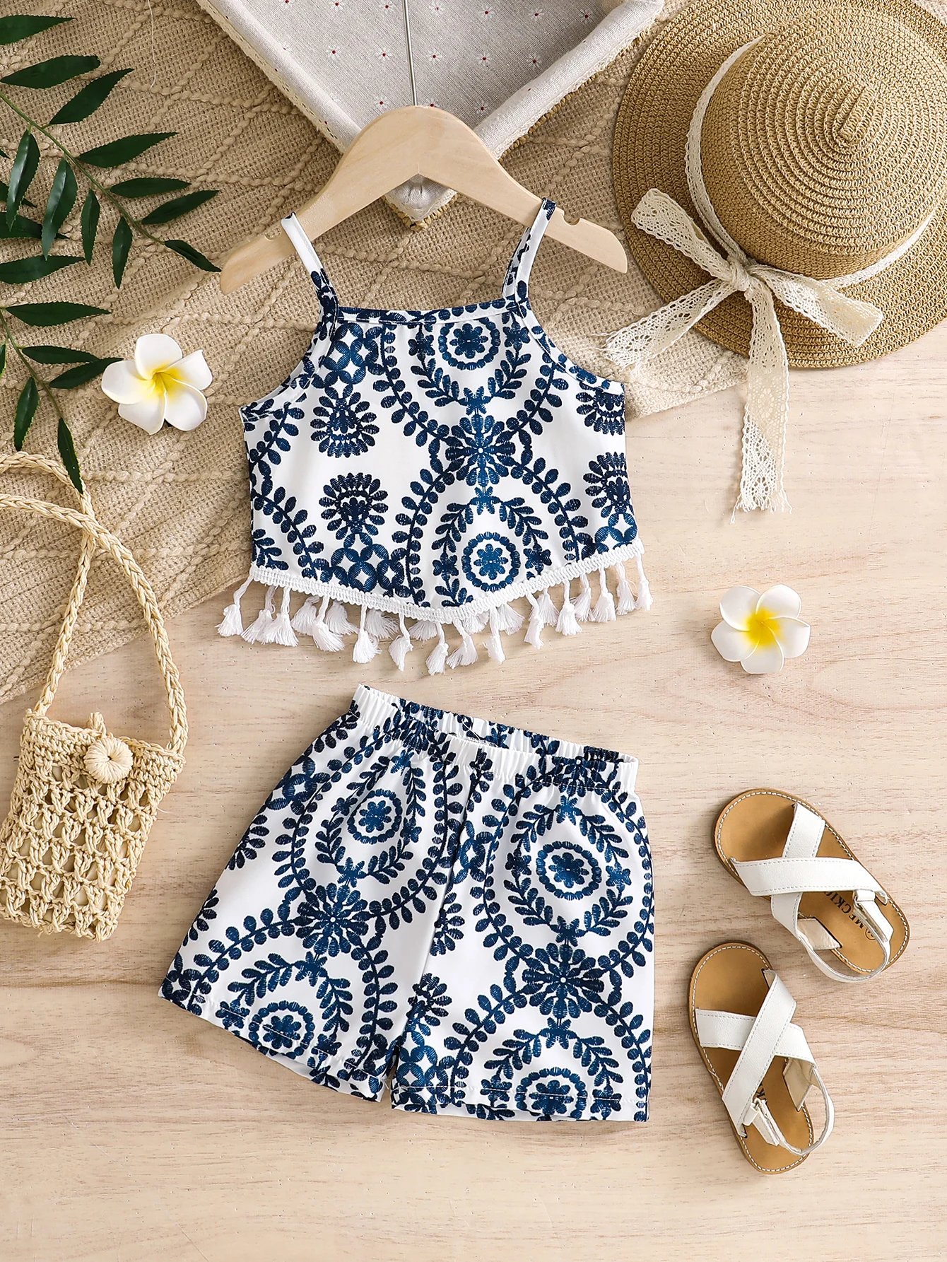 2-Piece Set for Baby Girls, Summer Thin Shorts Outfit, Bohemian Print Square-Neck Tassel Hem Sleeveless Top + Matching Elastic Waist Shorts, Cute and Fashionable Princess Style, Versatile, Newborn First Birthday Gift, Comfortable and Soft, Suitable for 0-1-2-3 Years Old, 6-9 Months, Suitable for Outdoor, Casual, Party, Festival Gift