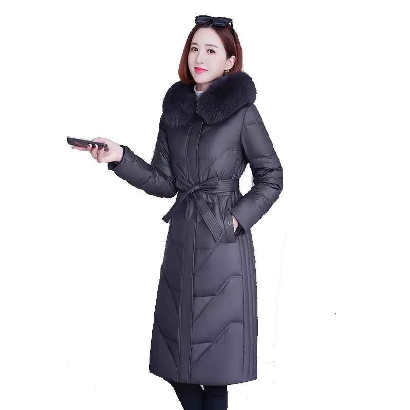 New Arrival Women Warm Outfits 90% White Down Long Coat with Real Fox Fur Hood CX-G-D-32A