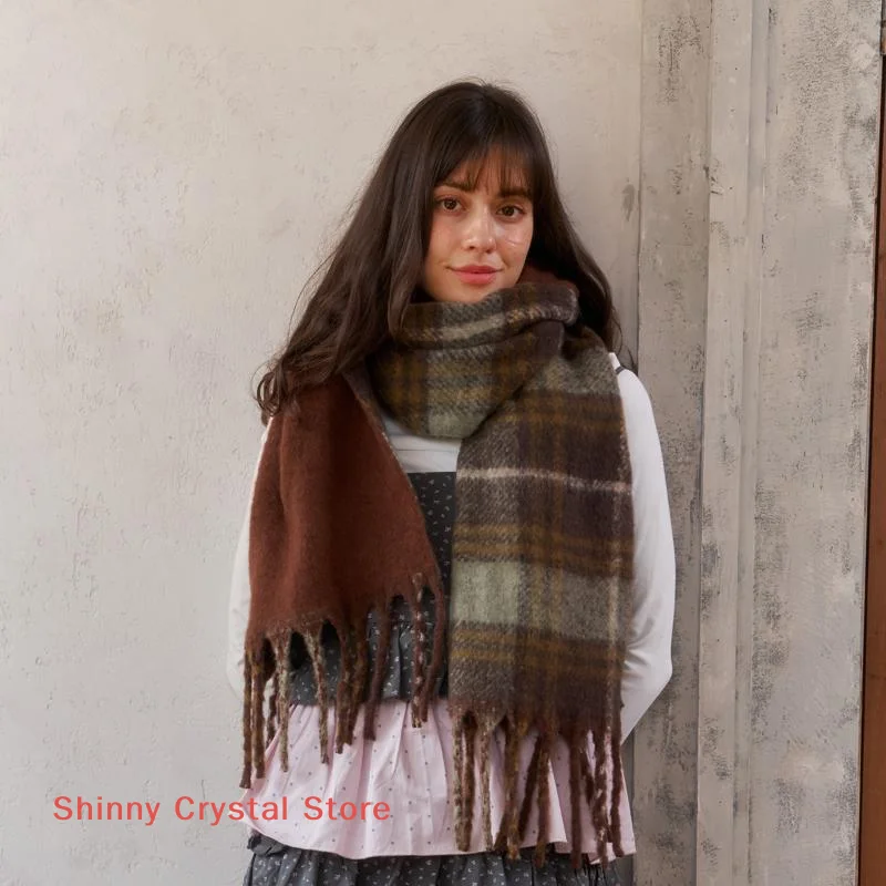 

Шерстяной шарф в клетку из мохера в стиле ретро, женский зимний утепленный теплый шарф с кисточками, контрастная длинная шаль, накидки