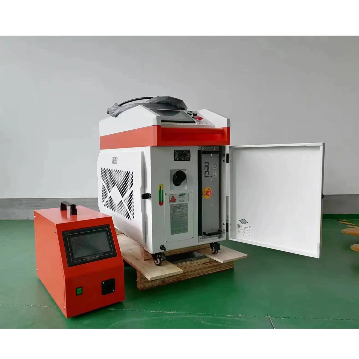 Ranling High Quality Laser Welders 1000W 1500W 2KW Single Wire Handheld Laser Welding Machine for Aluminum