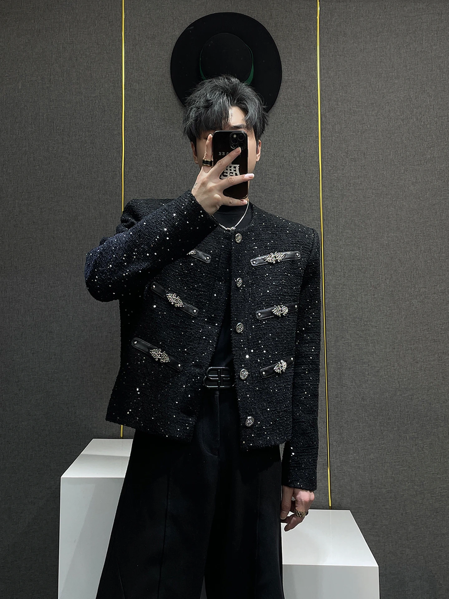 

Elegant Embroidered Sequin Shoulder Pad Men's Jacket Black Small Fragrance Style Spring Autumn High Design Short Coat for Youth