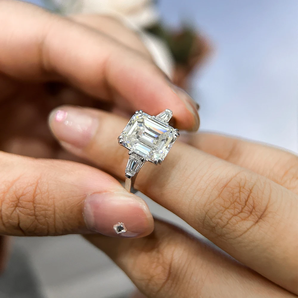 

1-4 Carat Emerald Cut Moissanite Rings for Women 3-Stone Pass Test Diamond Engagement Ring Side Baguettes 925 Silver Jewelry