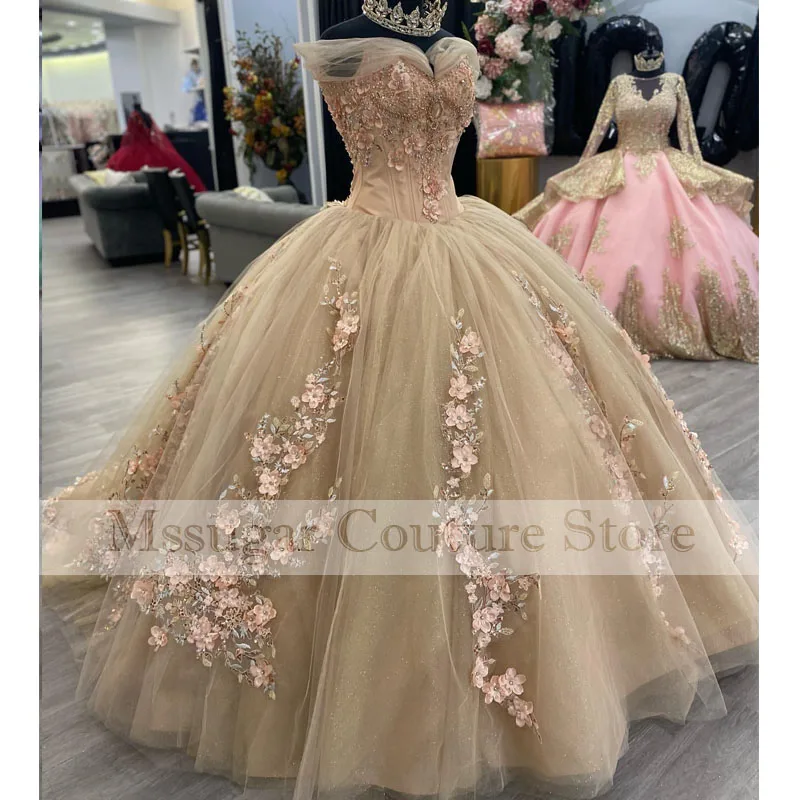 2022 Stunning Lace Quinceanera Dresses Sweetheart Appliques Ball Gown Sweet 16 Dress Formal Prom Dress