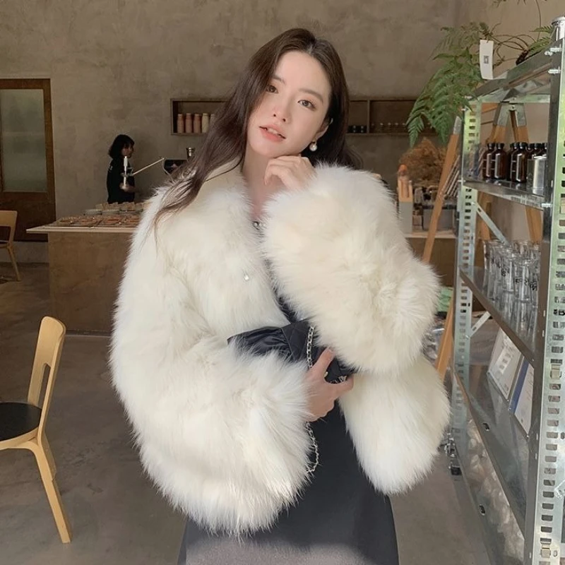 New Autumn Winter Warm Women Faux Fur Coat Loose Black White Plush Coat Female Fur Jacket