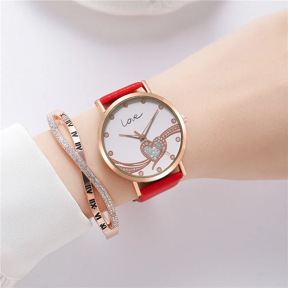 Women\'s Fashion Simple Belt Watch Sweet Romantic LOVE Rhinestone Quartz Casual Belt Watch