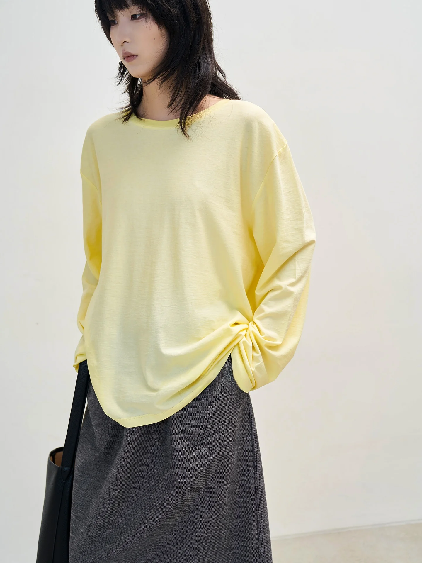 

Comfortable Cotton round Ne T-irt Women's Loose Fit Long Sve Casual Sle Faionable Top for Autumn Season