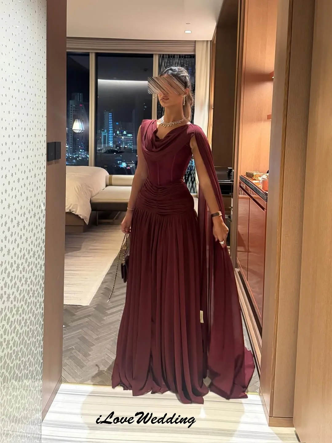 عنابي بدون أكمام فساتين لحضور الحفلات الموسيقية شيفون 2025 على شكل حرف a فستان أنيق لحفلات الزفاف للنساء ضيف مطوي فساتين رسمية مخصصة