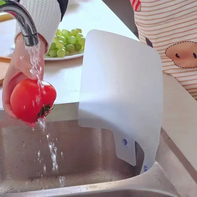 Creative Water Barrier Kitchen Accessory Vegetable Prevent Water Splashing Out Solid Color Sink Splash-proof Flap Gadget