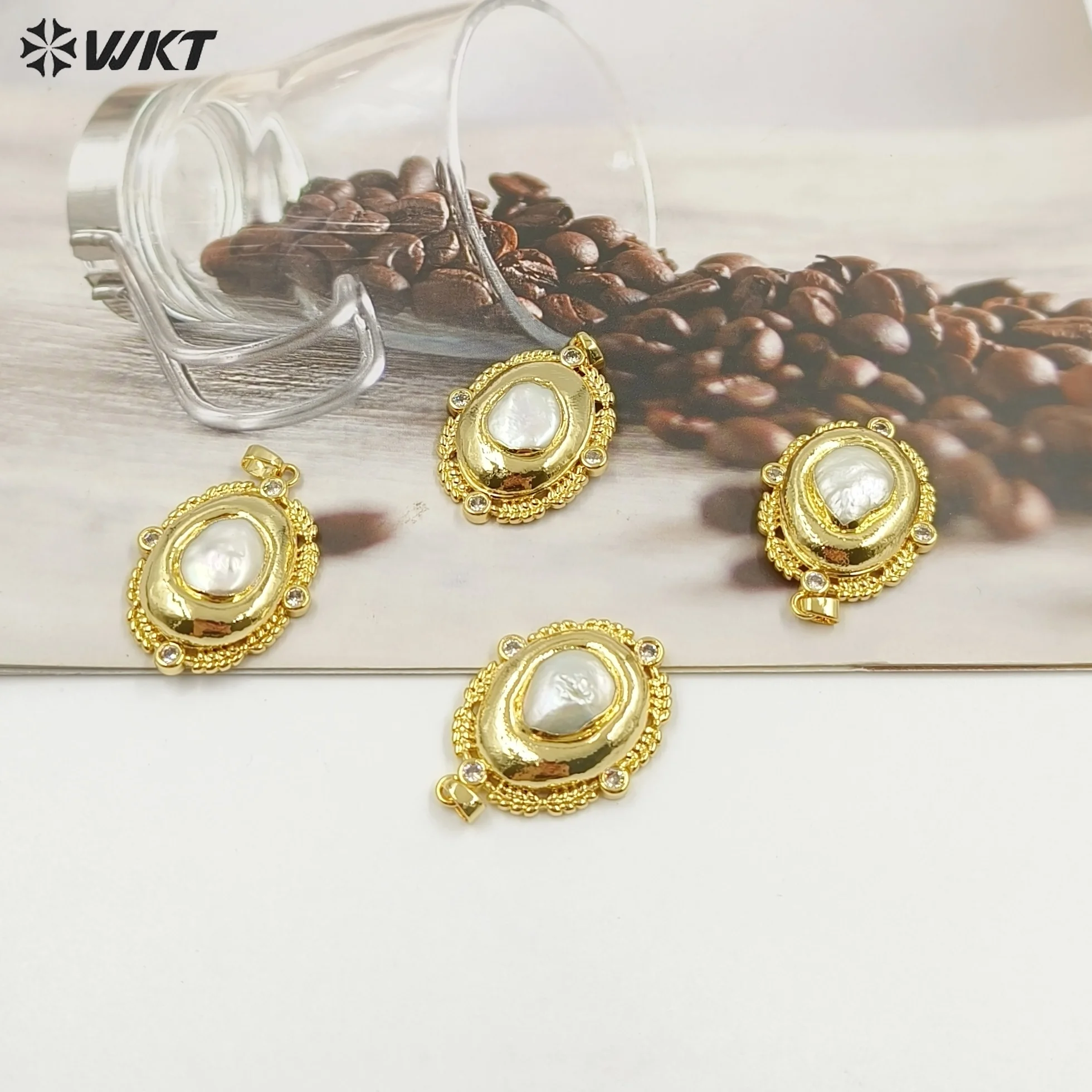 

WT-JP455 5PCS Natural Freshwater Pearl Niche-design Retro Pendant With 18K Real Gold Plated For Women Precious Jewelry