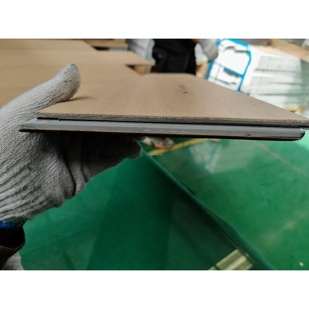 نسخة مخصصة من أرضية SPC البلاستيكية المركبة المصنوعة من حجر البلوط الطبيعي، أرضية باركيه متعرجة مقاومة للماء