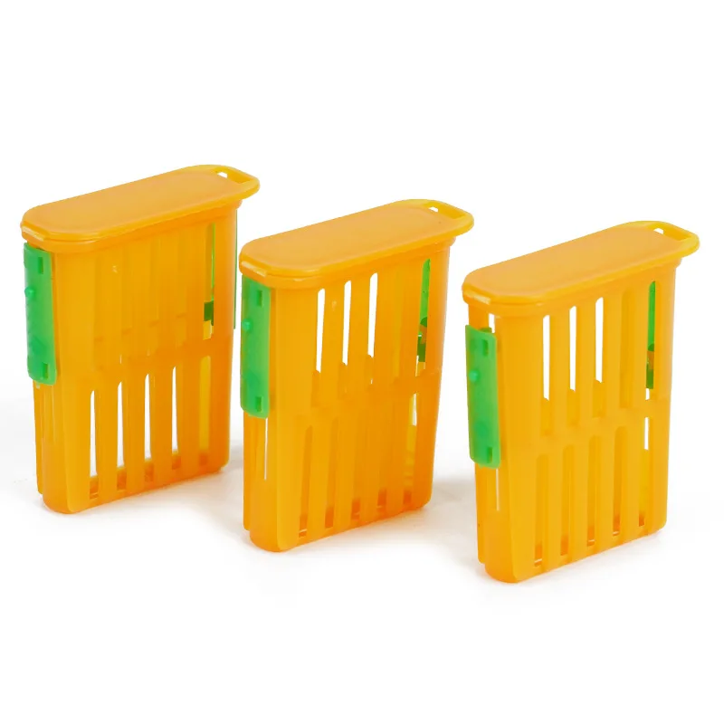 1000 Pieces Bee Queen Cage Multi functional Bee Cage Plastic Bee Escape Prevention Tool Honeybee Queen Instoducing Cage Bee Tool
