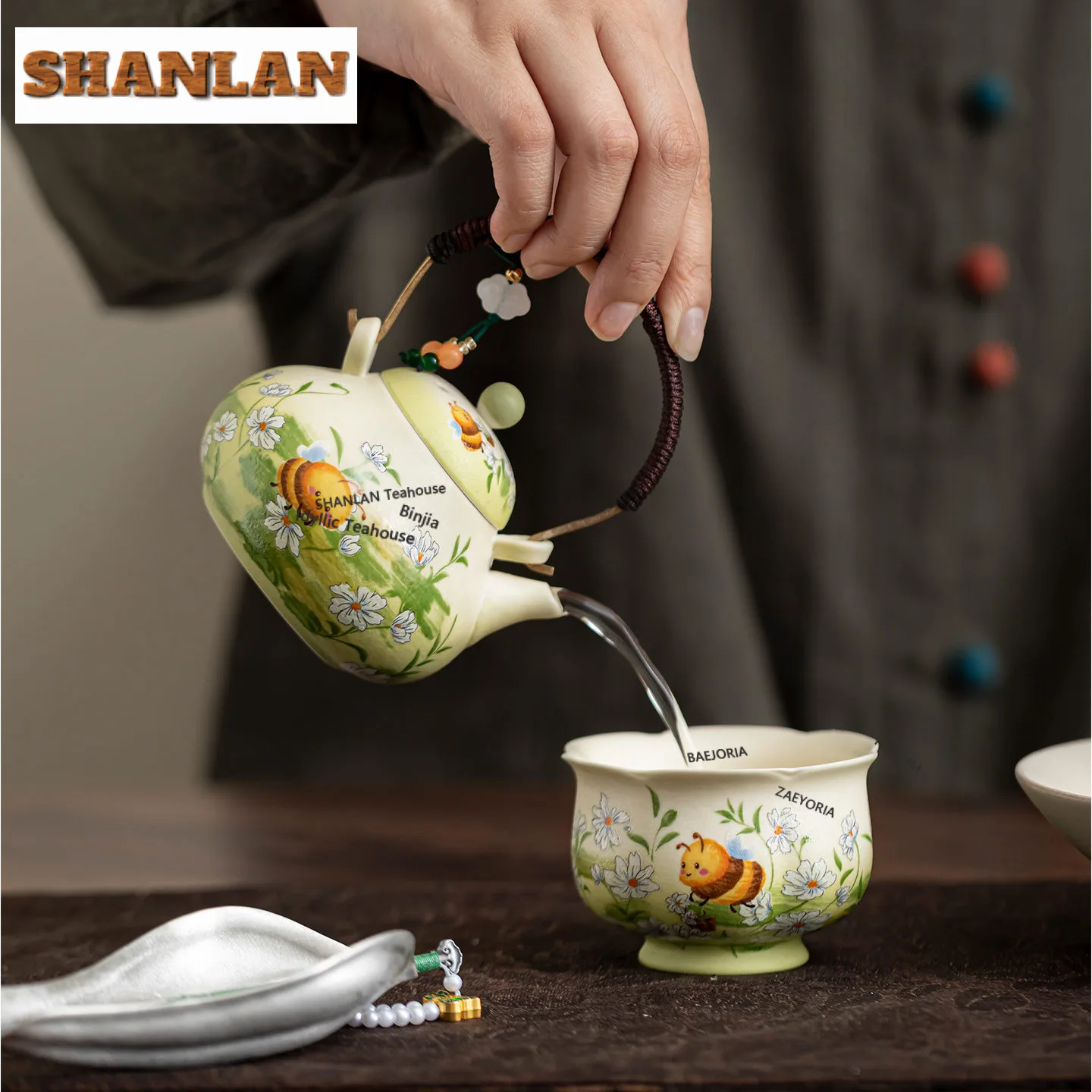 150ml Sweet Whispers Between Flowers Teapot Traditional Tea Infuser Pot Tea Soaking Kettle With Filter Chinese Tea Set Ornaments