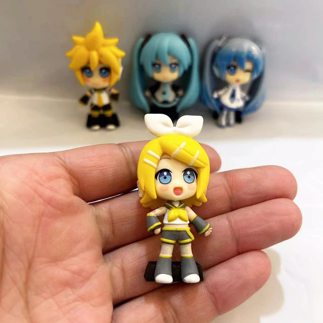 Figurine articulée Hatsune ku Kagamine Rin Len Kawaii, 1 pièce, style aléatoire, 5cm, modèle de renforcement, jouets, poupée, ornements, cadeaux